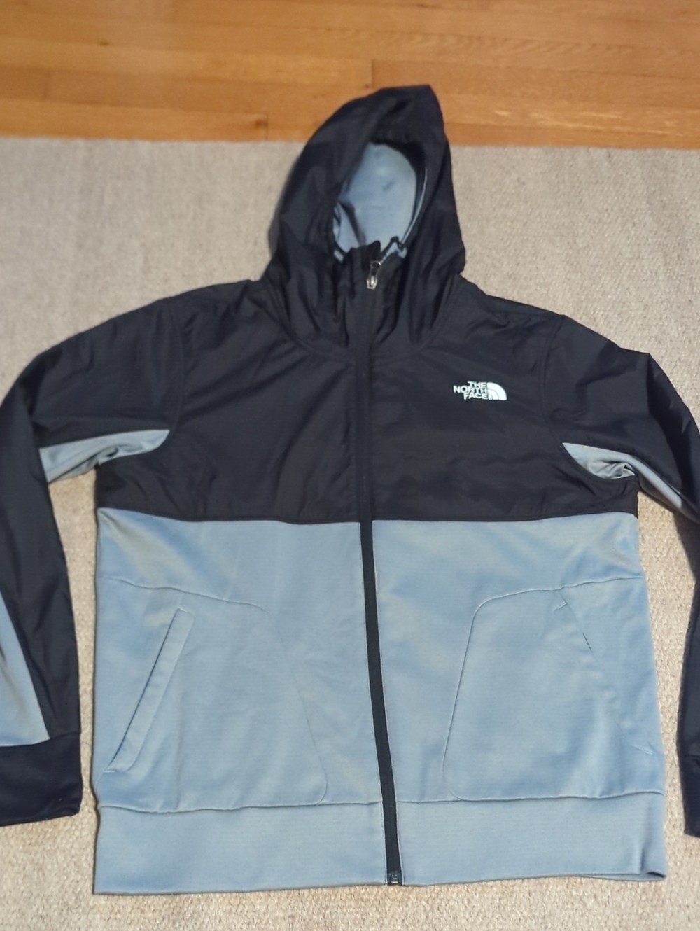 Mens The North Face Lightweight Jacket In Grey/Black Size Medium